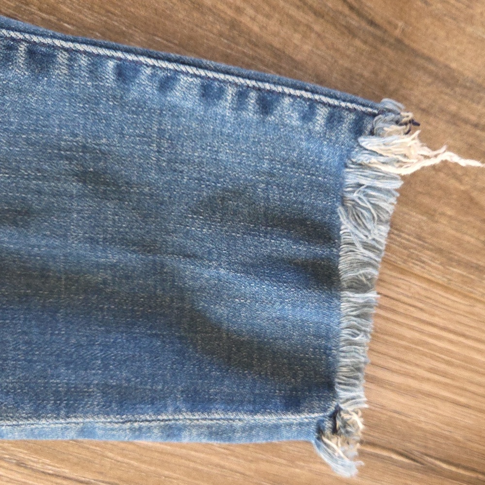Abercrombie & Fitch Distressed Super Skinny Ankle Mid Rise Jeans - Picture 6 of 8